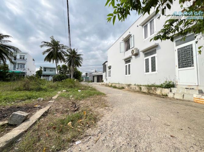 🔥🔥🔥 Bán lô góc 2 mặt tiền  Vĩnh Thạnh- Nha Trang đường rộng 10 mét - DT : 116,7m2 - 2
