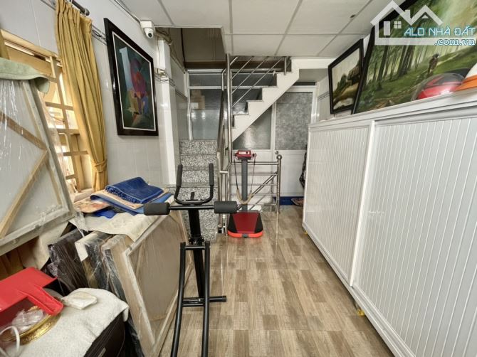 NHÀ LÊ QUANG ĐỊNH - SÁT NGAY NGÃ TƯ VỚI NGUYỄN VĂN ĐẬU - P5 BT ~ GẦN 30M (3x10) - 2 TẦNG - 2