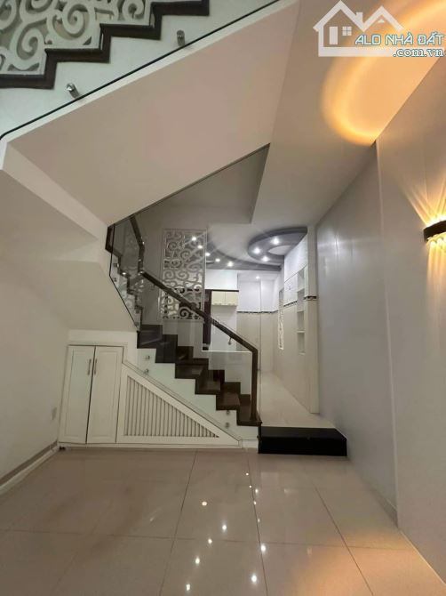 CHO THUÊ NHÀ 2 TẦNG KIỆT Ô TÔ 5M : ĐƯỜNG LÊ DUẪN - HẢI CHÂU 1. DT 60m2. Giá 14 triệu - 2