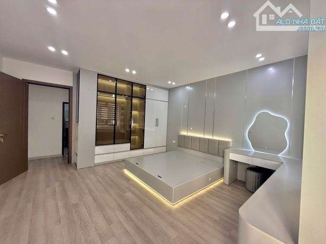 BÁN NHÀ MỚI 6 TẦNG THANG MÁY NỘI THẤT ĐẸP, NGÕ THÔNG GẦN ĐƯỜNG ÔTÔ, PHỐ ĐẠI TỪ - HOÀNG MAI - 2