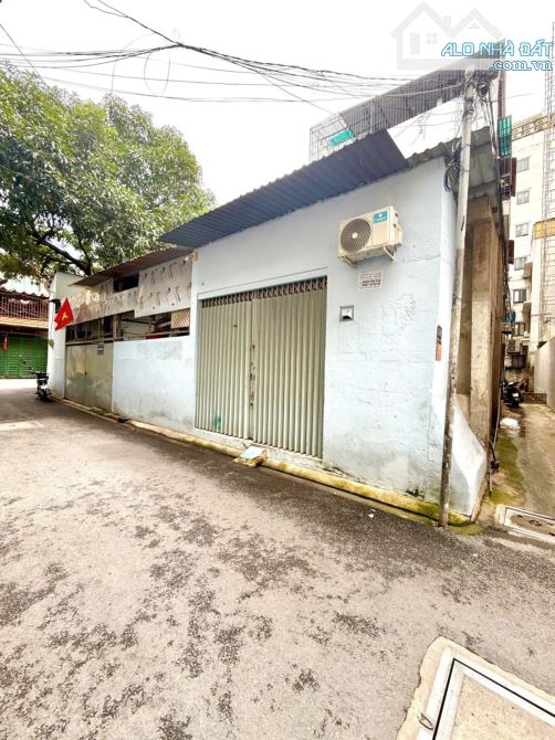 BÁN NHÀ GÓC 3 MẶT HẺM LỚN BẠCH ĐẰNG SAU CĂN MẶT TIỀN 9X18 CÁCH SÂN BAY 500M CHỈ 35 TỶ - 2