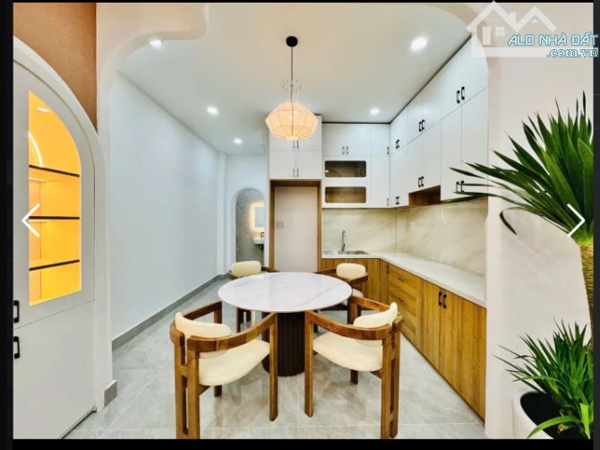 NHÀ XÂY MỚI HXH THÔNG– KẾ QUẬN 1 – CÁCH CHỢ BÀ CHIỂU 500M - FULL NỘI THẤT CỰC HIẾM - 2
