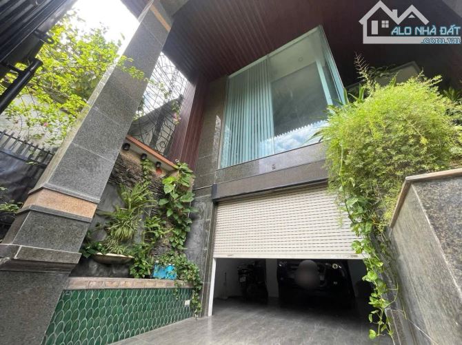 Bán tòa VP 8tầng 140m  mặt tiền 7m - tại khu phân lô CỰ KHỐI - vỉa hè kinh doanh chỉ 29tỷ - 2