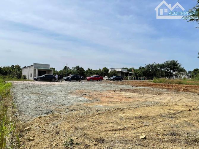 Chủ Ngộp - Bán 1065m2 có 120m2 tc đường nhựa trung tâm TT Đất Đỏ,BRVT giá chỉ 4,5 tỷ - 2