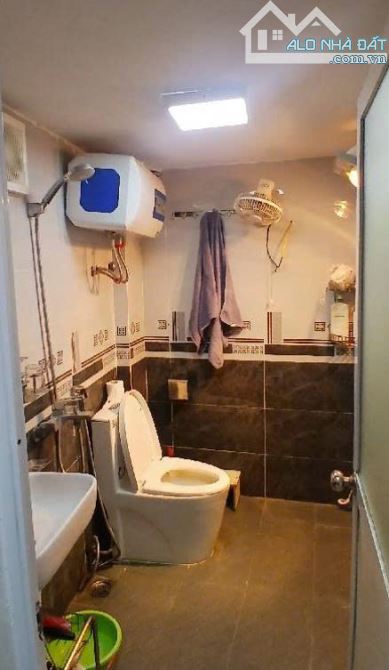 SIÊU HIẾM - BÁN ĐẤT TẶNG NHÀ C4 GÁC LỬNG - TRUNG TÂM TỨ HIỆP - DT GẦN 53M2 - GIÁ 5.9 TỶ - 2