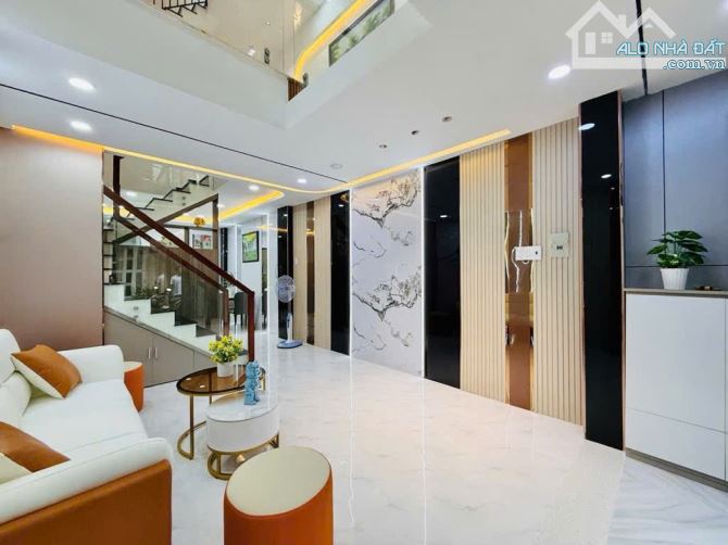 BÁN NHÀ HẺM XE HƠI NGAY CÔNG VIÊN LÀNG HOA - P9 - GÒ VẤP - 42 M2 - 4 TẦNG - 5.75 TỶ - 2