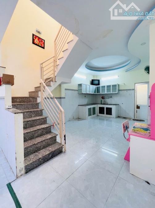TRUNG TÂM PHÚ NHUẬN 46m2 | 2 TẦNG | KẾ MẶT TIỀN | NGANG 4.5m | CHỈ HƠN 5 TỶ   ✨ Khu ẩm thự - 2