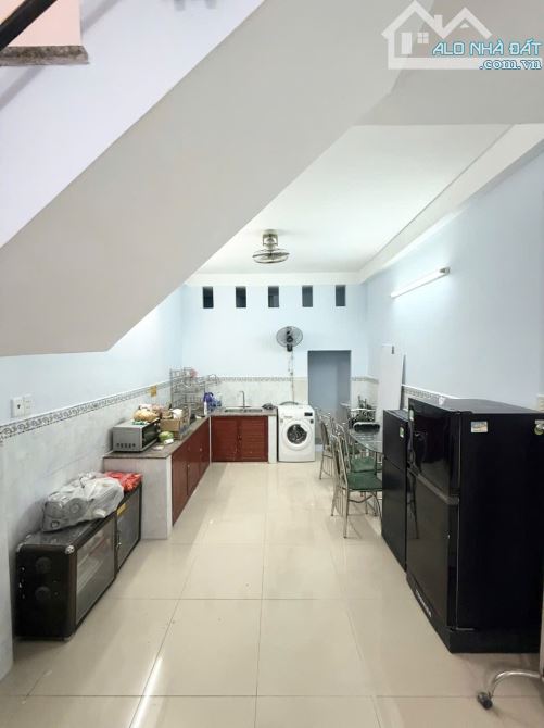 Cho thuê nhà Nguyễn Thị Thập - Quận 7 - 3 tầng - 3 PN - Giá 13tr/tháng - 2