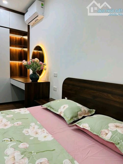 BÁN TT TRẦN HƯNG ĐẠO- HOÀN KIẾM-DT 80M, 3PN, 2WC- TẶNG FULL NỘI THẤT-CHỈ 4,X TỶ - 2