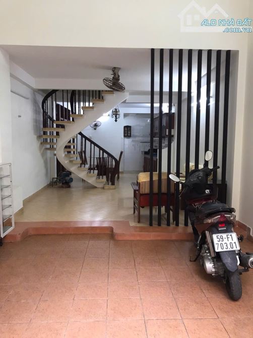 hẻm ô tô lê văn sỹ, quận 3, 4x14,7m, 4 tầng, giá 13 tỷ thương lượng - 2