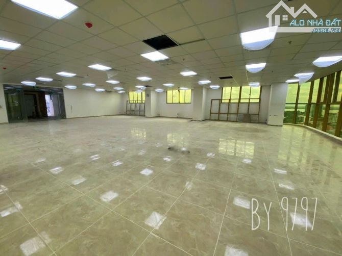 cho thuê mặt bằng làm văn phòng tòa nhà mặt tiền đường 30/4 - 2