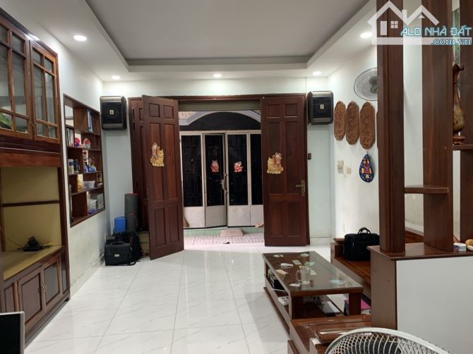 Bán Nhà Quốc Lộ 13 DT 48m2 2 Tầng 2 PN Full Nội Thất Chỉ 4,05 Tỷ - 2