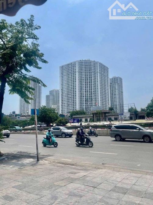 CẦN BÁN ĐẤT NGÕ 61 NGUYỄN TRÃI - DT 31M2- MT 4.1M - GIÁ 6 TỶ - 2
