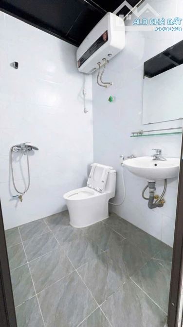 Cho thuê căn hộ chung cư Bùi Xương Trạch, 36m2, 2 ngủ, 6 triệu - 2
