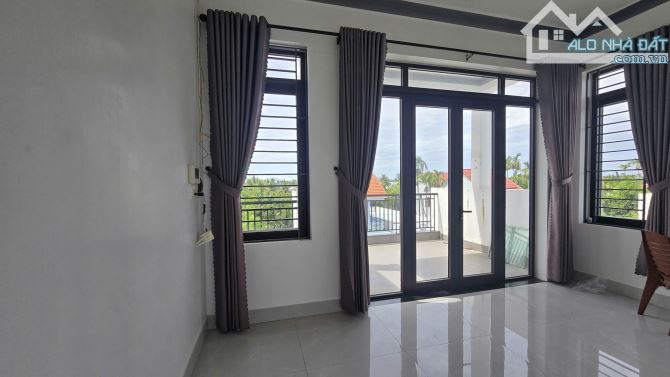 NGỘP BANK SẮP THANH LÝ! GIÁ NÀO CŨNG BÁN! NHÀ 3 TẦNG CẨM THANH - HỘI AN - 2