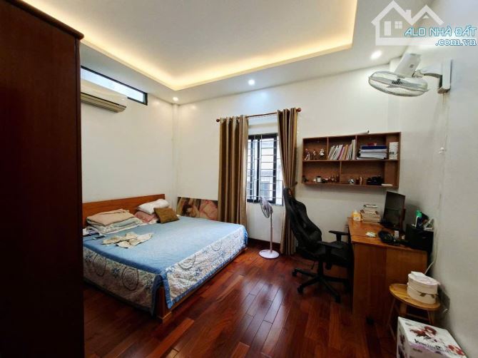 Bán liền kề Dịch Vọng, Cầu Giấy, 50m2, 5 tầng, ô tô đỗ cửa, nhà đẹp, giá tốt - 2