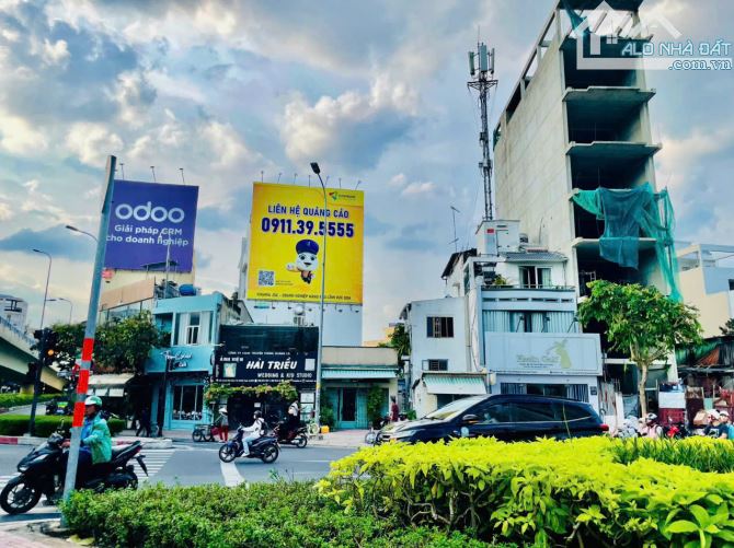 Bán nhà mặt phố Nguyễn Chí Thanh,Phường 5, Quận 10, giá 43 tỷ, ngang 8,5m, TDT 135m2 - 2