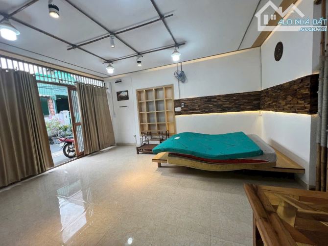 Cách biển phước hải chỉ 800m thôi cô chú anh chị  Ngang 5.8m sâu 16m full thổ cư  Nhà mới - 2