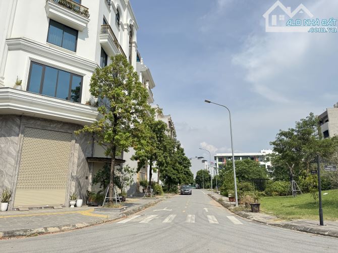 HOT Phân Lô Vỉa Hè- Vườn Đào Đông Anh- DT 109m2- MT 5,3m- View Vườn Hoa - 2