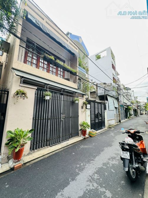 Bán nhà HXH 5m khu Bàu Cát - hẻm 89 Nguyễn Hồng Đào, DT: 4x15m [nở hậu]. Chỉ 7.5  tỷ Tl - 2