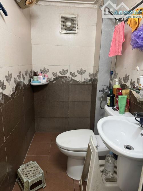 BÁN NHÀ LẠC LONG QUÂN TÂY HỒ 55m 3 TẦNG MT4.2m 12 TỶ Ô TÔ GẦN HỒ TÂY - 2