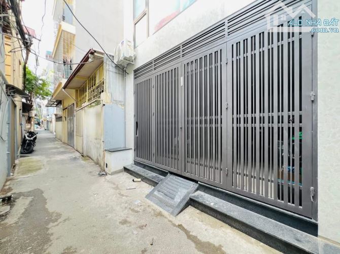CHUNG CƯ MINI XUÂN LA - THANG MÁY - 4 CHỖ LÙI CỬA - 3 BƯỚC RA PHỐ - GẦN HỒ TÂY - VIP MÀ RẺ - 2