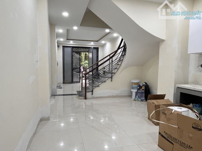 Nhà 3 lầu mới đẹp - Ni Sư Huỳnh Liên. P. 10 - Khu bàn cờ - 9.6 tỷ TL - 2