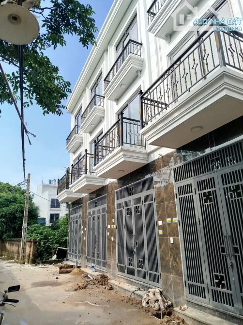 🌟 NHÀ DÂN ĐỘC LẬP - XE TẢI ĐỖ CỬA - 4 TẦNG - 45M² - GIÁ CHỈ 3,7 TỶ – PHƯỢNG ĐỒNG, CHƯ - 2