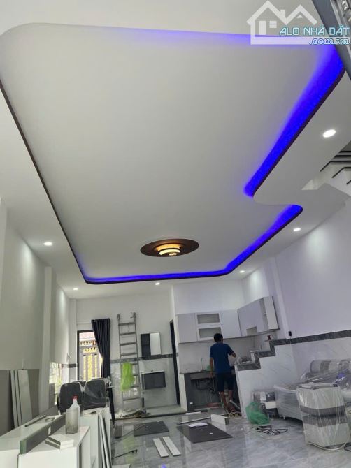 50m2 - 1t1l -2pn - vài bước ra mặt tiền nhựa lớn - shr - chỉ 5 tỷ 650 - đình phong phú - 2