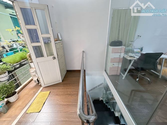 Bán nhà đẹp Cách Mạng Tháng 8 Quận 3, 30m2 2 tầng ở liền giá nhỉnh 4 tỷ - 2