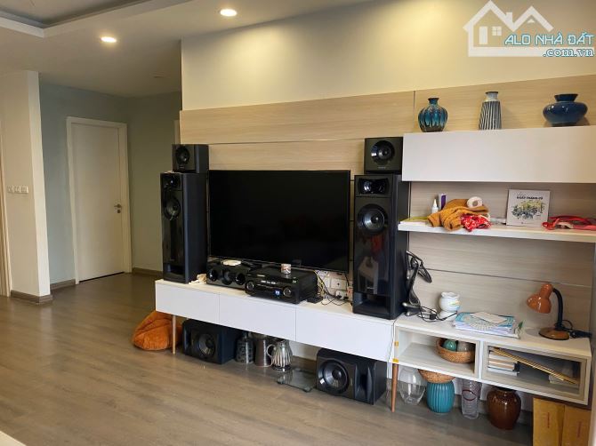 Bán Căn Hộ FLC Cầu Giấy DT 97m 2PN Full NT Tầng Trung SĐCC giá 8,2 tỷ SDCC View đẹp - 2