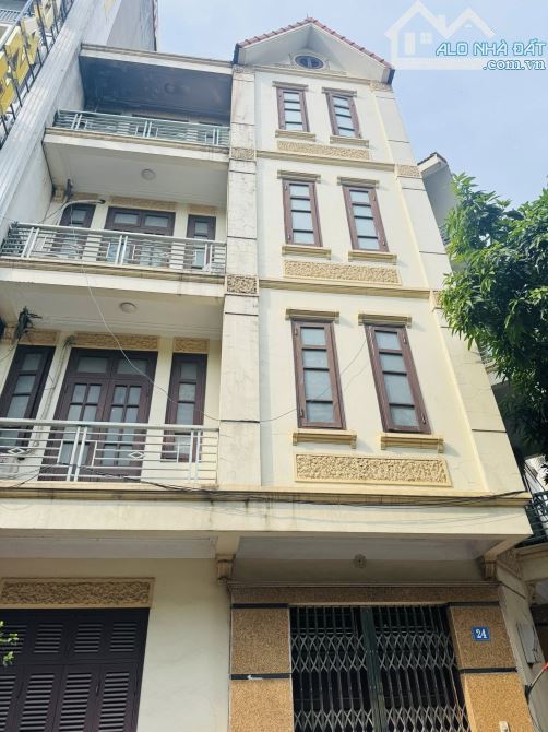 Nhà Cổ Linh, Hàng Xóm TTTM Aeon Long Biên 90m2, 4T, MT5m, Vỉa Hè, Kinh Doanh - 26 tỷ - 2