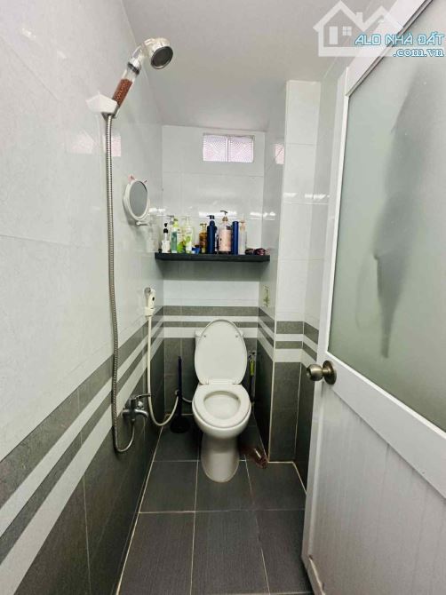 Vĩnh viễn,Quận 10,3 tầng,dt:3,2m×10m,giá:4,6 tỷ. - 2