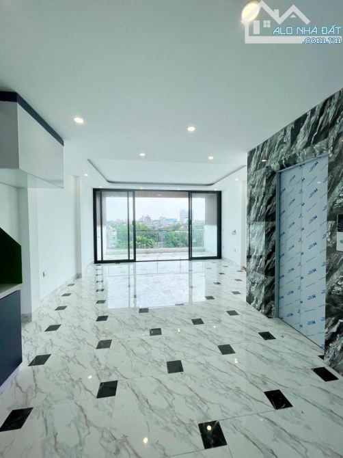 Siêu Phẩm Nhà Đẹp Dương Văn Bé – 5 Tầng, Thang Máy, Cách Mặt Phố 20m – 14.8 Tỷ - 2