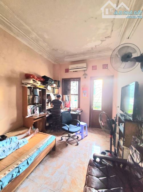 BÁN NHÀ CẢM HỘI, 62M, 5T, MT 3,1M, Ô TÔ ĐỖ CỔNG, GIỮ TIỀN, GẦN PHỐ, CHỈ 10 TỶ. - 2