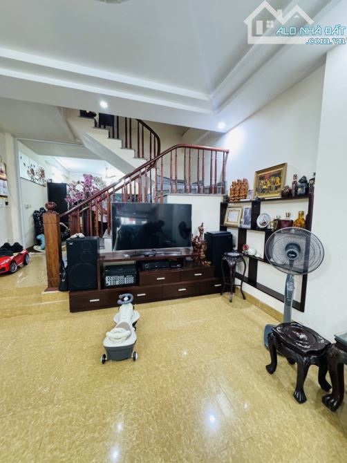 BÁN LIỀN KỀ VĂN PHÚ,90M², HOÀN THIỆN 4.5 T, Ô TÔ TRÁNH, CÓ Ô CHỜ THANG MÁY - 2