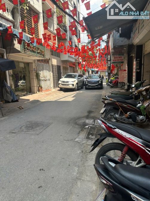 Bán nhà Mai Dịch 109m2 đường ô tô hai chiều dừng đỗ vỉa hè rộng 27 tỷ - 2