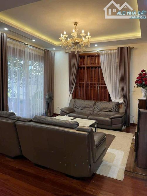 BIỆT THỰ VIP DƯƠNG NỘI - DIỆN TÍCH 306M2 -  MẶT TIỀN LỚN - GẦN CÔNG VIÊN - FULL CÔNG NĂNG - 2