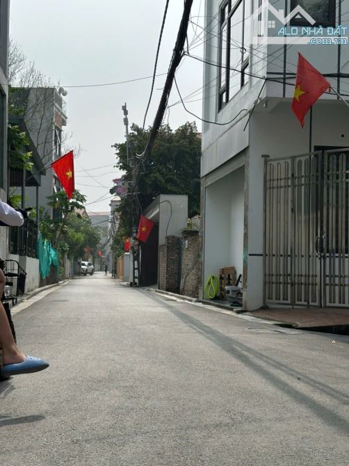 CHỈ 60TR/M2 -OTO VÀO ĐẤT- 50M RA TRỤC CHÍNH- GẦN KHU CÔNG NGIỆP BẮC THĂNG LONG-DI CHUYỂN S - 2