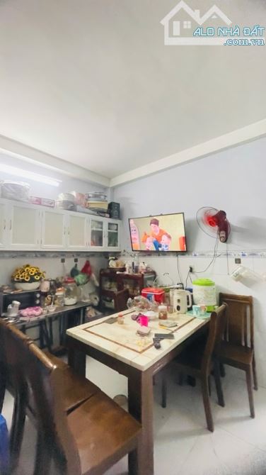 BÁN GẤP NHÀ HẺM XE HƠI HUỲNH THIỆN LỘC , 72M2 , 4 x 18 , 3 TẦNG . GIÁ NHỈNH 6TỶ - 2