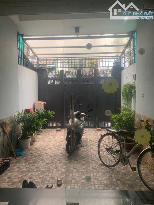 BÁN NHÀ TRƯỜNG CHINH Q12 - 4 TẦNG 83M2 ( 4M X 21M) - 9.95 TỶ. - 2