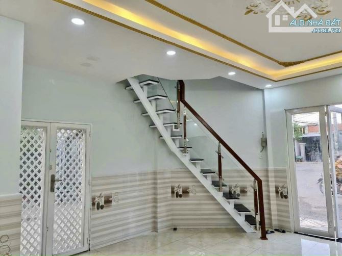 Bán nhà lô góc 2 tầng ,đường rộng 8m-dt 33m², Hóc Môn Xuân Thới Đông - giá chỉ 2.25 tỷ. - 2