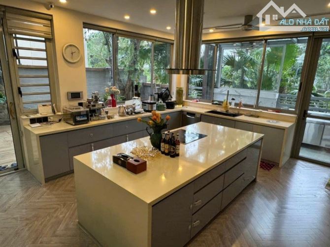 Biệt thự Gamuda Gardens, Hoàng Mai, 275m2 x 3T, MT 12.8m, đẹp long lanh, chỉ 69.5 tỷ - 2