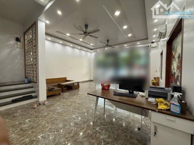 Bán căn nhà 2 tầng mặt đường đôi Nguyễn Văn Linh, ph Thanh Bình, TP HD, 65.2m2, mt 6.5m - 2