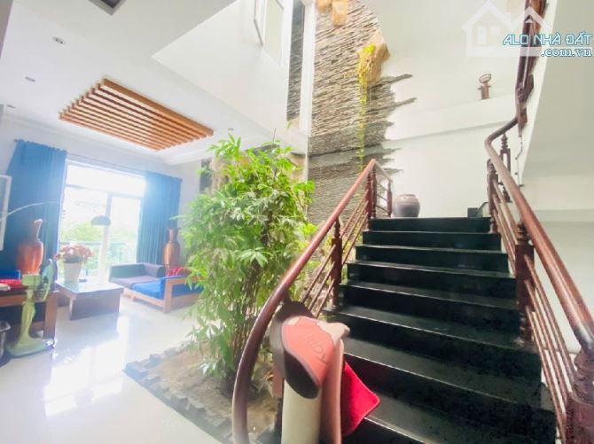 MẶT TIỀN KINH DOANH CỰC VIP- PHỐ HẢI CHÂU- DIỆN TÍCH LỚN 123M2- NGANG GẦN 10M CHỈ 21,X TỶ - 2