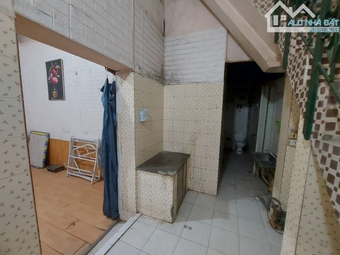 NGÕ THỐNG NHẤT , 30M² , BÁN ĐẤT TẶNG NHÀ , NGÕ NÔNG , XÂY Ở HAY ĐẦU TƯ ĐỀU HỢP LÝ , 5,5 TỶ - 2