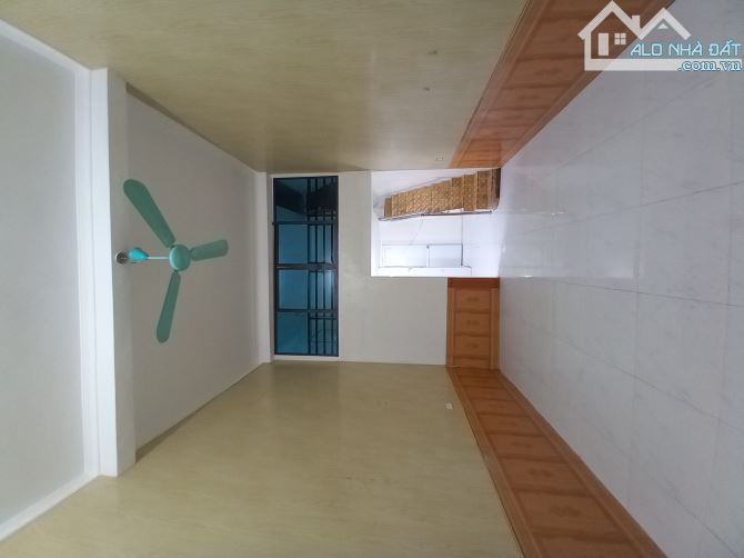 Nhà 2,5 tầng mặt ngõ gần đường Nguyễn Khuyến - 2