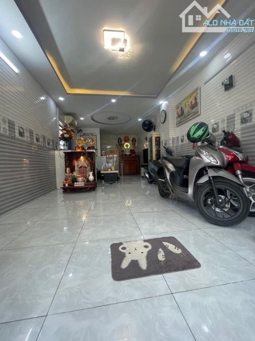 Gấp bán nhà Thủ Đức, 3 tầng, giá 8.7 tỷ, dt 116m2, giáp Võ Văn Ngân. - 3