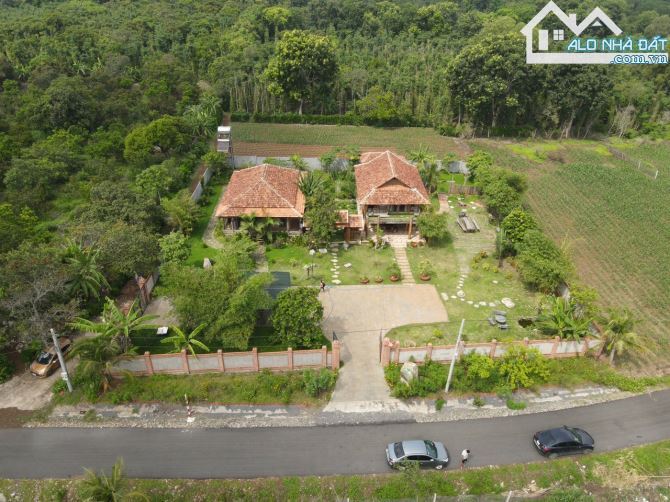 BÁN NHÀ VƯỜN 2 MẶT TIỀN GẦN HỒ ĐÁ ĐEN LÁNG LỚN CHÂU ĐỨC TỈNH BÀ RỊA VŨNG TÀU - 3