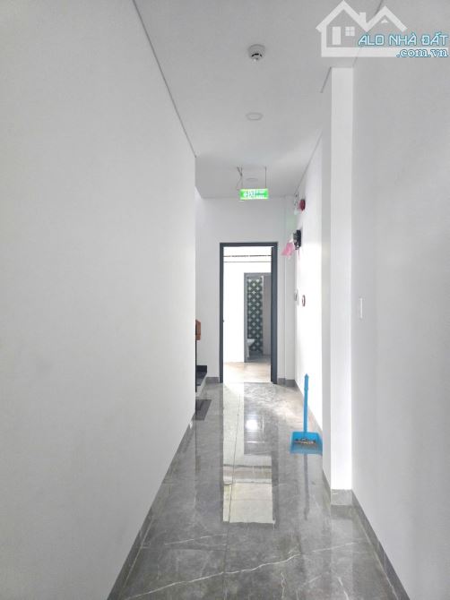 CHDV 11 Phòng thu nhập 55tr DT: 102m2 ngang 4.5m Giá 11.2 Tỷ - 3